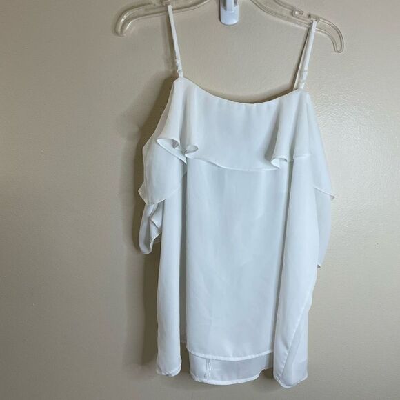 The Room| Cascading| Ruffle| Cold shoulder| Lightweight| large - Picture 7 of 15